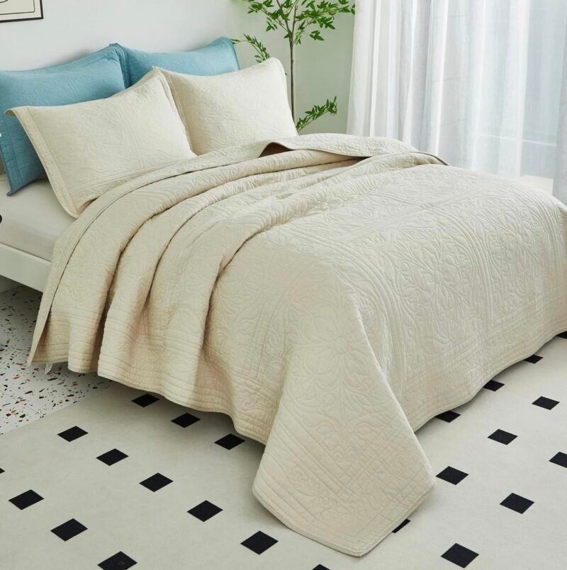 Luxurious Bedspread Beige 3 pcs