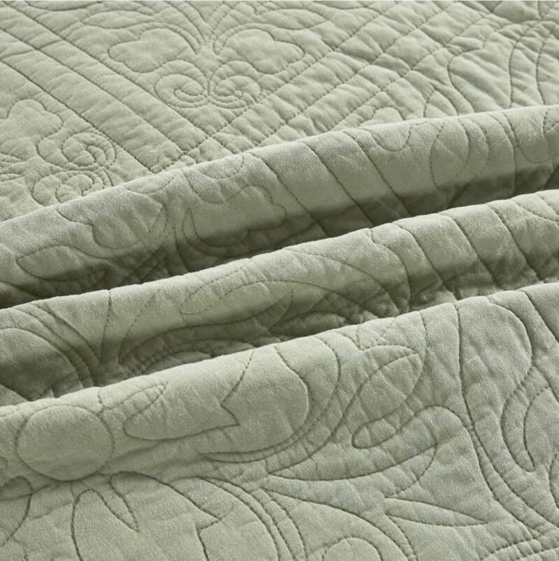 Luxurious Bedspread Green 3 pcs - Image 5